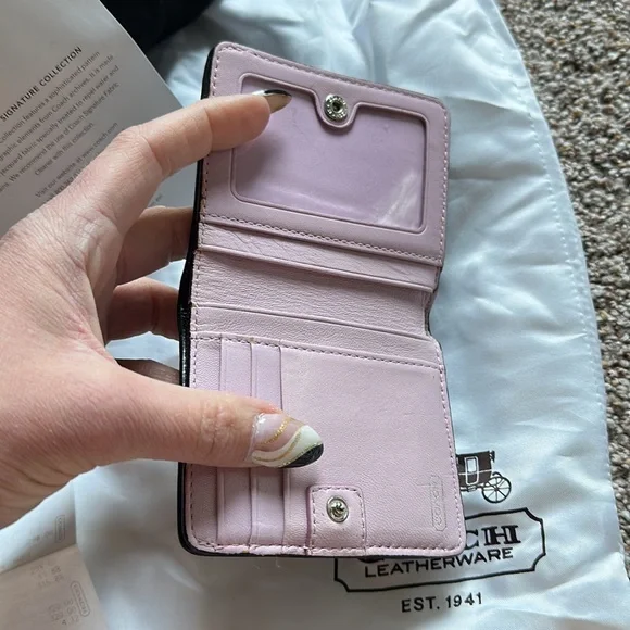 COACH SIGNATURE COLLECTION!!!! Purse and WALLET DUO! - Picture 13 of 17